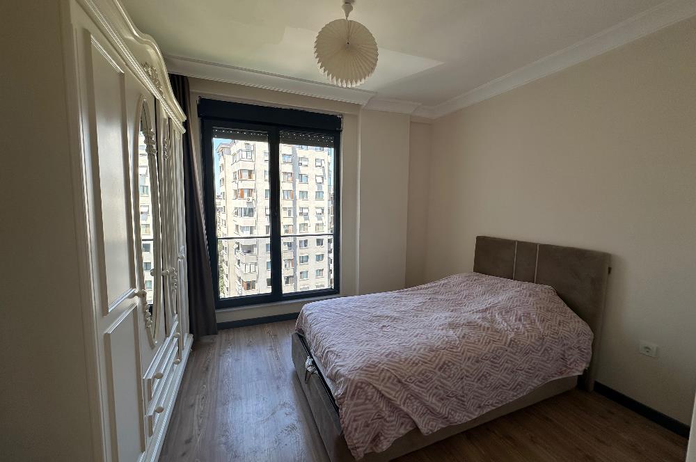 https://www.sahibinden.com/ilan/emlak-konut-satilik-goztepe-minibus-caddesi-ne-1-dk-yeni-bos-3-plus1-1327963270/detay