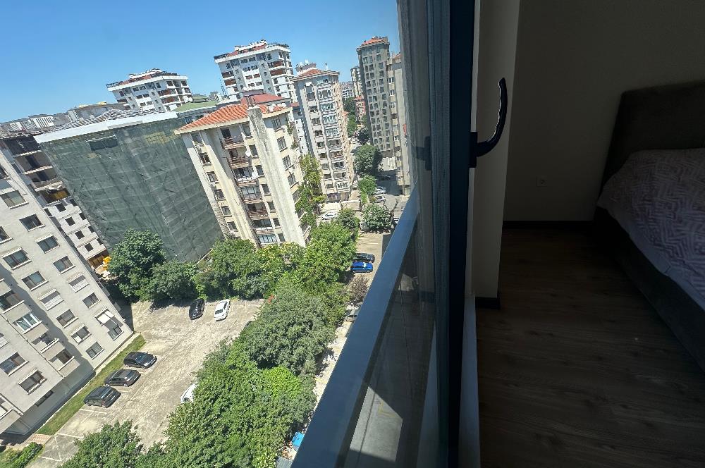 https://www.sahibinden.com/ilan/emlak-konut-satilik-goztepe-minibus-caddesi-ne-1-dk-yeni-bos-3-plus1-1327963270/detay