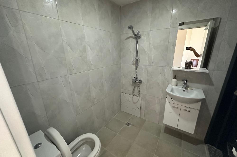 https://www.sahibinden.com/ilan/emlak-konut-satilik-goztepe-minibus-caddesi-ne-1-dk-yeni-bos-3-plus1-1327963270/detay