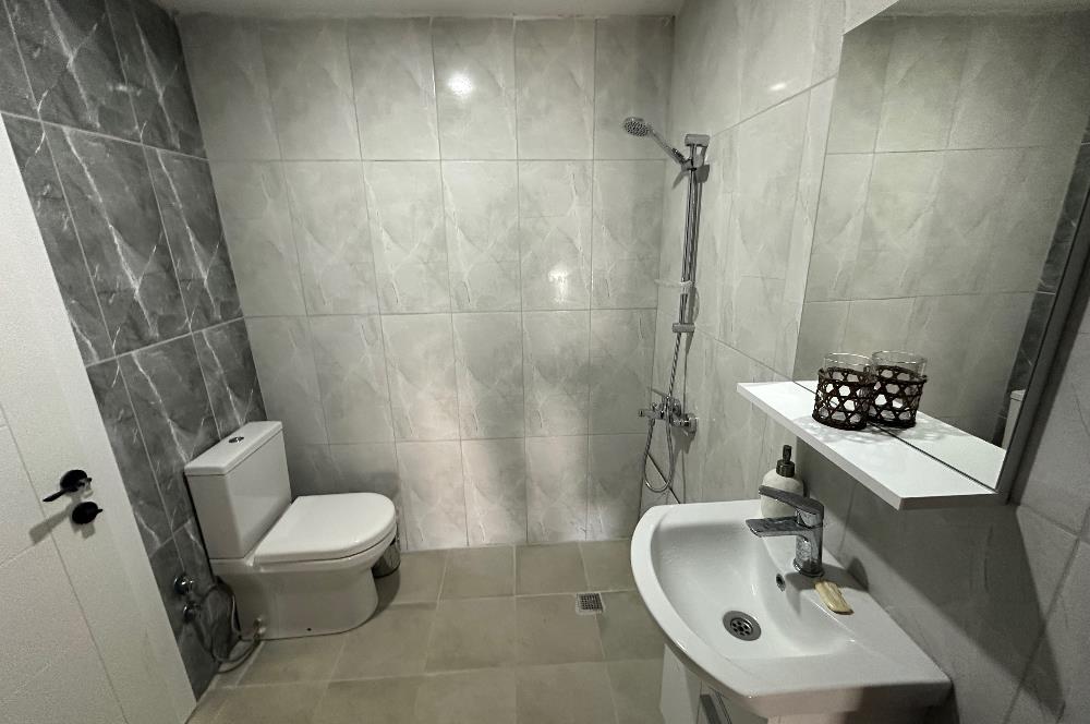 https://www.sahibinden.com/ilan/emlak-konut-satilik-goztepe-minibus-caddesi-ne-1-dk-yeni-bos-3-plus1-1327963270/detay