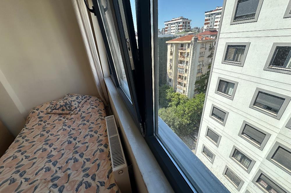 https://www.sahibinden.com/ilan/emlak-konut-satilik-goztepe-minibus-caddesi-ne-1-dk-yeni-bos-3-plus1-1327963270/detay