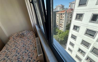 https://www.sahibinden.com/ilan/emlak-konut-satilik-goztepe-minibus-caddesi-ne-1-dk-yeni-bos-3-plus1-1327963270/detay