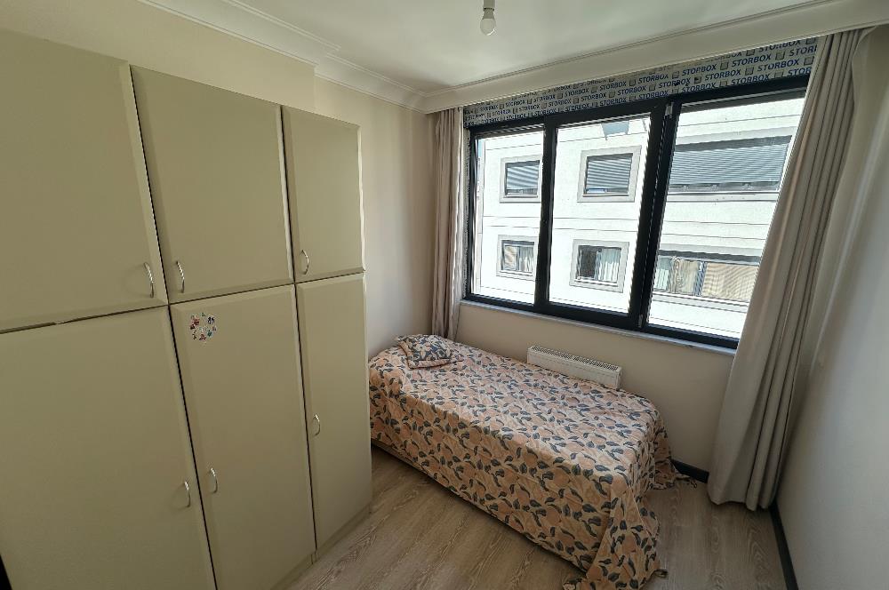 https://www.sahibinden.com/ilan/emlak-konut-satilik-goztepe-minibus-caddesi-ne-1-dk-yeni-bos-3-plus1-1327963270/detay
