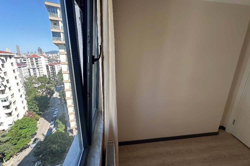 https://www.sahibinden.com/ilan/emlak-konut-satilik-goztepe-minibus-caddesi-ne-1-dk-yeni-bos-3-plus1-1327963270/detay
