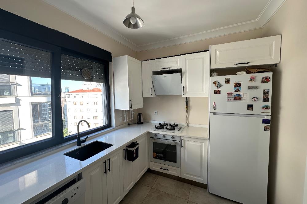 https://www.sahibinden.com/ilan/emlak-konut-satilik-goztepe-minibus-caddesi-ne-1-dk-yeni-bos-3-plus1-1327963270/detay