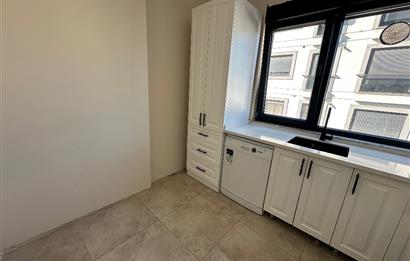 https://www.sahibinden.com/ilan/emlak-konut-satilik-goztepe-minibus-caddesi-ne-1-dk-yeni-bos-3-plus1-1327963270/detay