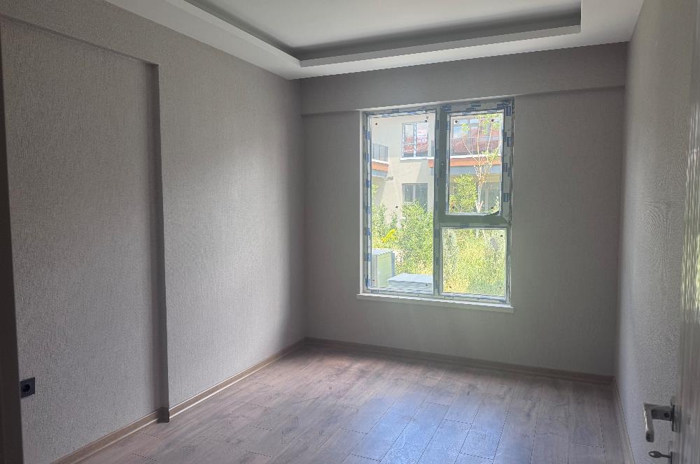 Eymir Mahallesi Paradise Sitesi Bahçe Kullanımlı 1+1 Kiralık