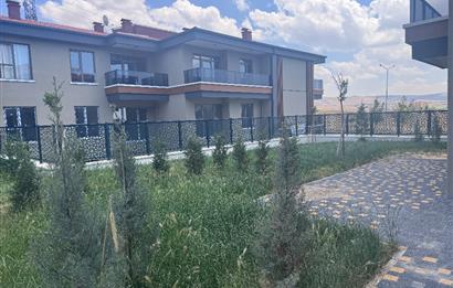 Eymir Mahallesi Paradise Sitesi Bahçe Kullanımlı 1+1 Kiralık