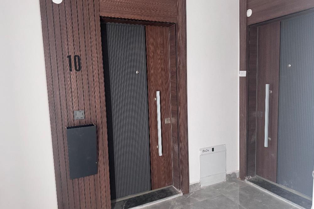 Eymir Mah. Paradise Sitesi Geniş Bahçeli Köşe Daire 1+1 Kiralık