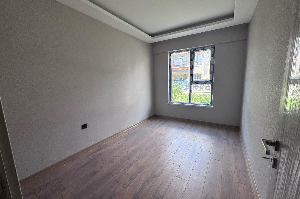Eymir Mah. Paradise Sitesi Geniş Bahçeli Köşe Daire 1+1 Kiralık