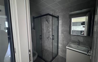 Eymir Mah. Paradise Sitesi Geniş Bahçeli Köşe Daire 1+1 Kiralık