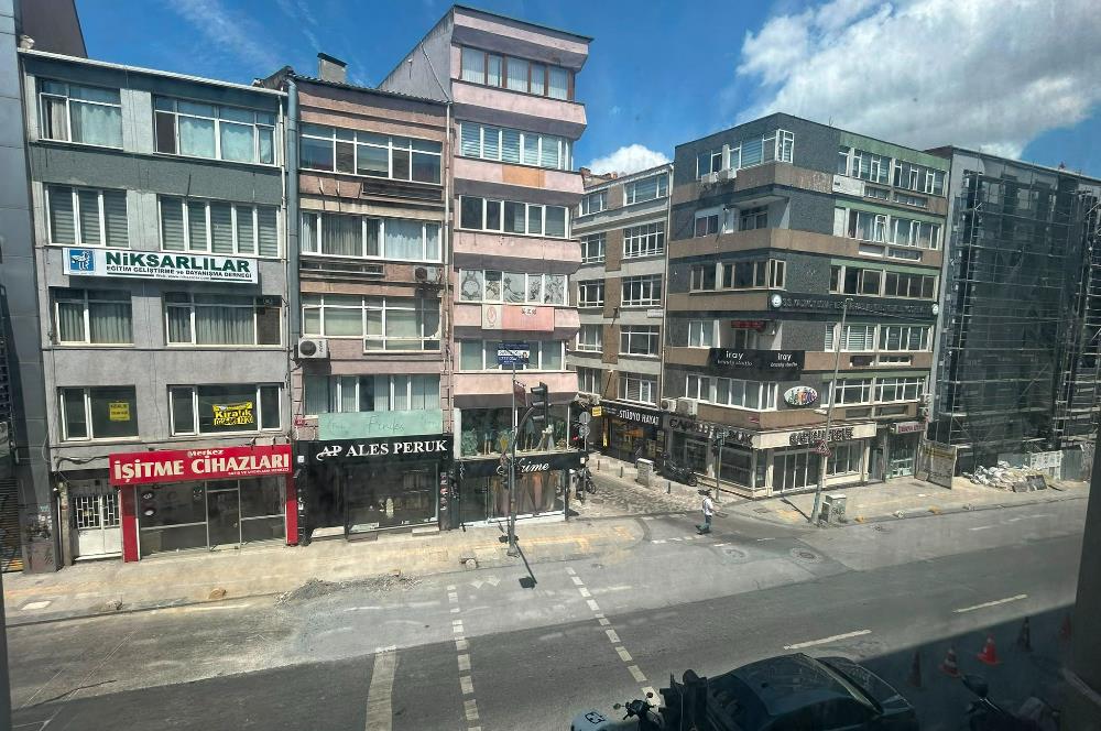Kadıköy Boğa'ya Yakın, Eşyalı Satılık Ofis