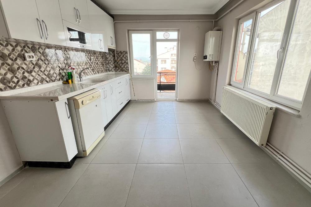 ATATÜRK MAH. HAMİT KAPLAN CD. ÜZERİ 40 M2 TERASLI KİRALIK DAİRE