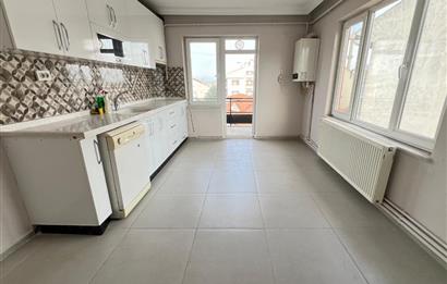 ATATÜRK MAH. HAMİT KAPLAN CD. ÜZERİ 40 M2 TERASLI KİRALIK DAİRE