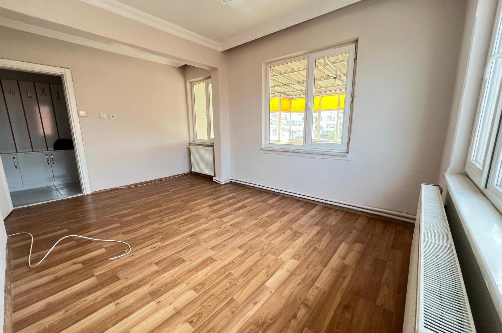 ATATÜRK MAH. HAMİT KAPLAN CD. ÜZERİ 40 M2 TERASLI KİRALIK DAİRE