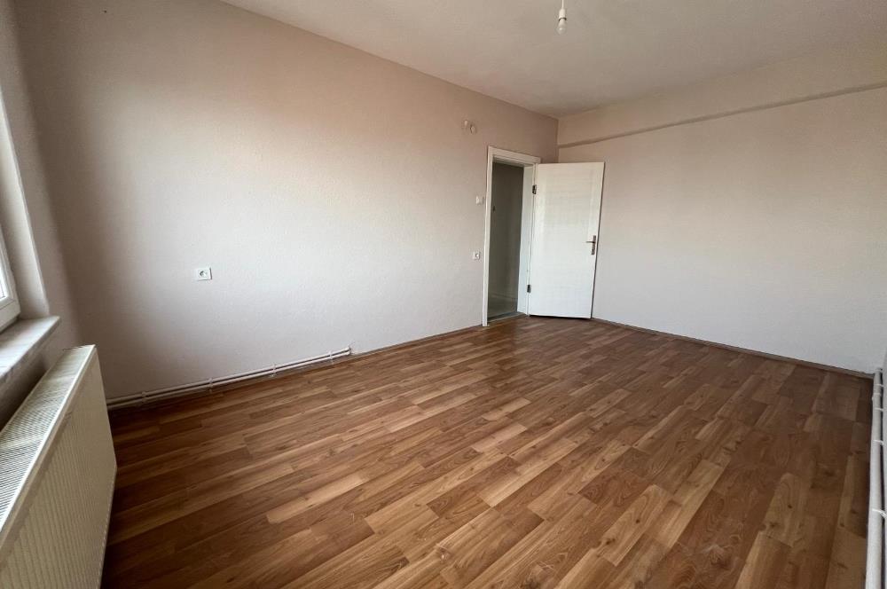 ATATÜRK MAH. HAMİT KAPLAN CD. ÜZERİ 40 M2 TERASLI KİRALIK DAİRE