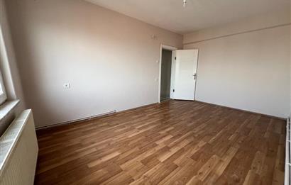ATATÜRK MAH. HAMİT KAPLAN CD. ÜZERİ 40 M2 TERASLI KİRALIK DAİRE