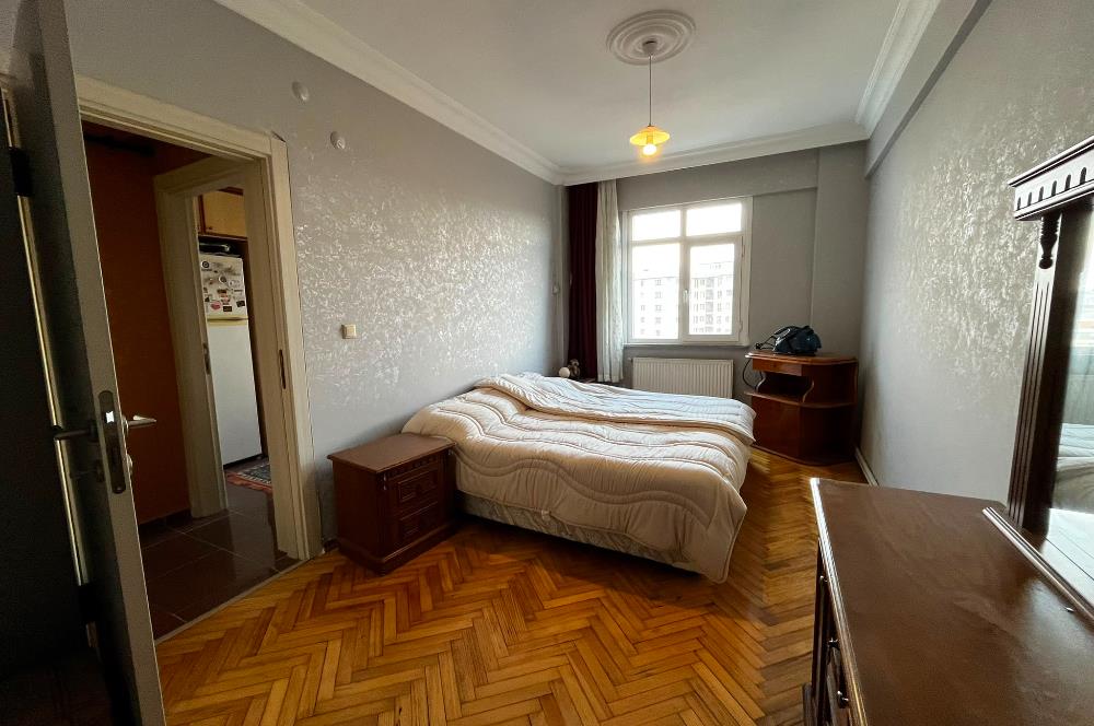 Nurtepe Mah. Satılık 95 m2 2+1 Daire Metroya Yürüme 1 Dakika