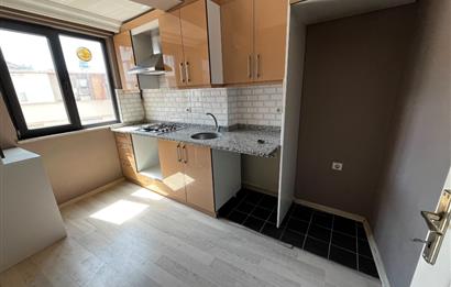 EYÜP GÜZELTEPE MAHALLESİ EBEVEYN BANYOLU BOŞ 3+1 KİRALIK DAİRE