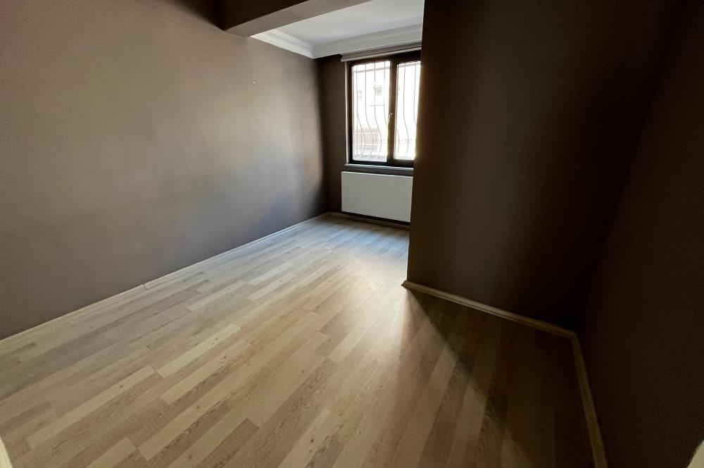 EYÜP GÜZELTEPE MAHALLESİ EBEVEYN BANYOLU BOŞ 3+1 KİRALIK DAİRE