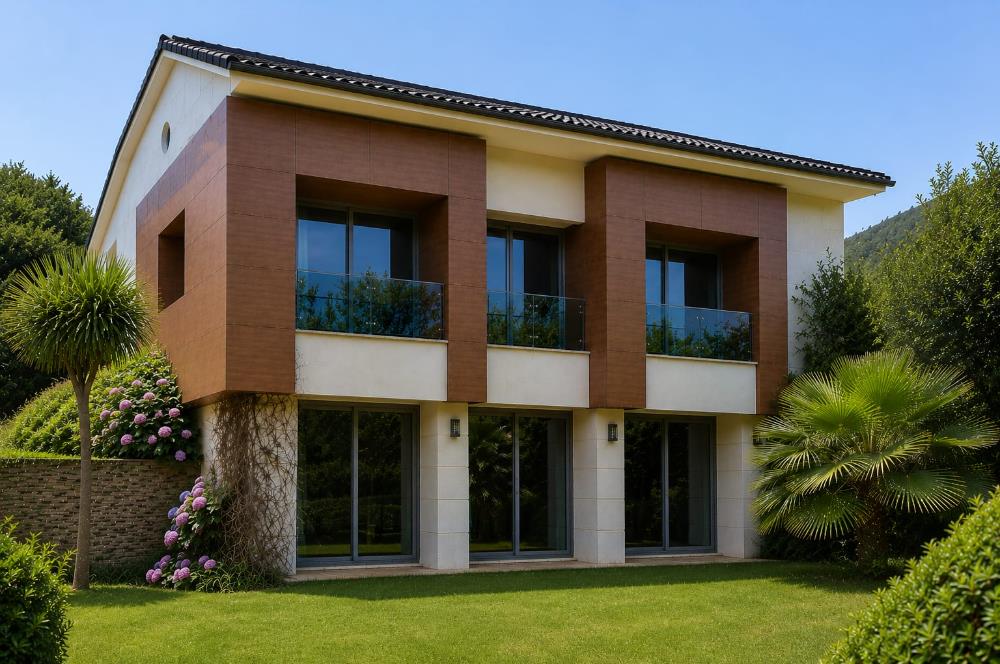 Rumelifeneri'nde Prestijli Sitede 5+2 Tripleks Villa