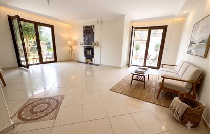 Bodrum Kumbahçe'de Özel Havuzlu Otoparklı Şömineli 2+1 Satılık Daire
