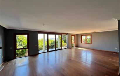 Boğaz Manzaralı Müstakil Havuzlu 6+2 Satılık Villa