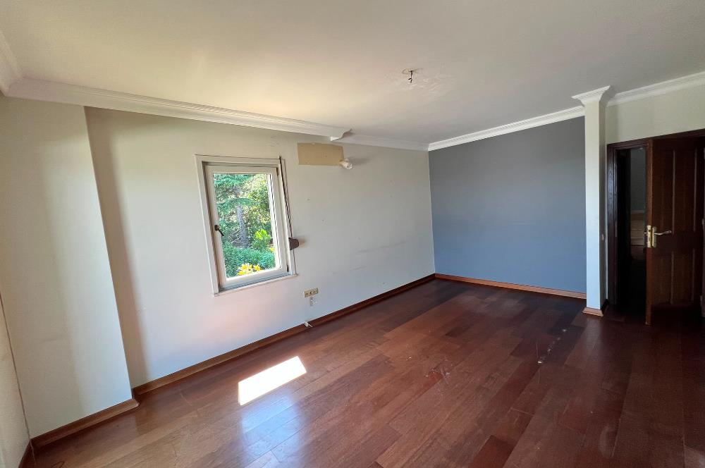 Boğaz Manzaralı Müstakil Havuzlu 6+2 Satılık Villa