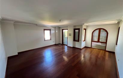 Boğaz Manzaralı Müstakil Havuzlu 6+2 Satılık Villa