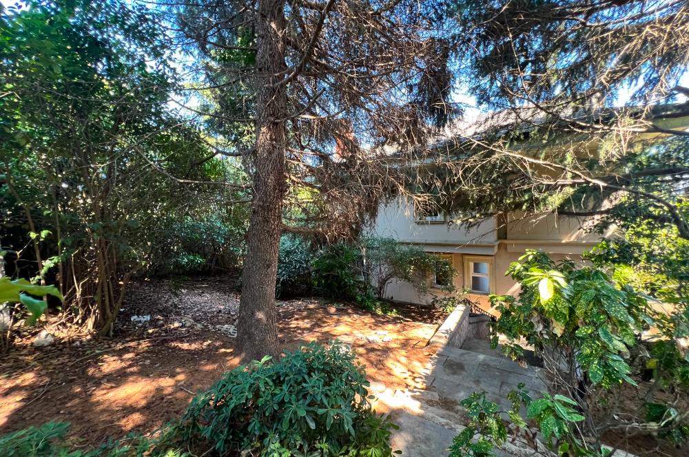 Boğaz Manzaralı Müstakil Havuzlu 6+2 Satılık Villa