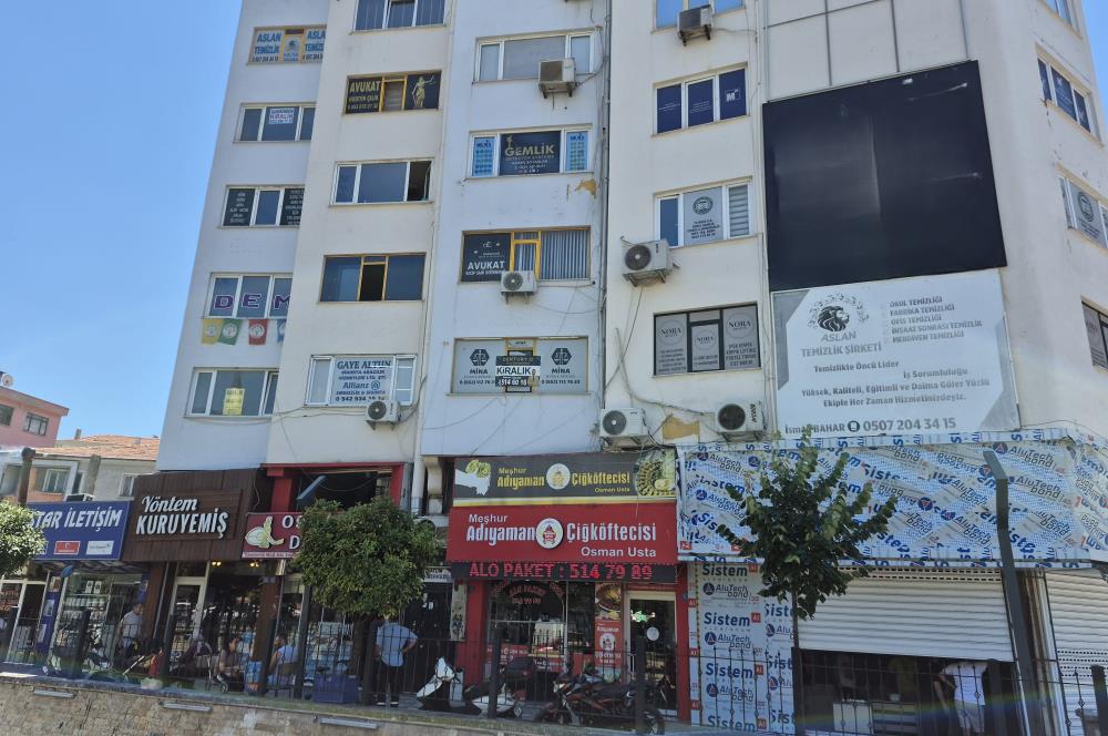 C21 Cius; Gemlik Batum İş Merkezi'nde Meydana Cepheli 24 m² Kiralık Ofis