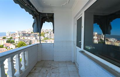 C21 Cius; Yıldırım Sitesi'nde Deniz Manzaralı 3+1 Ara Kat Daire