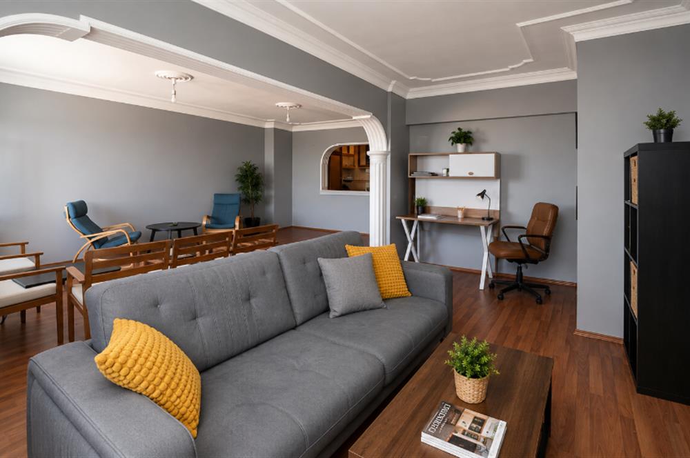 C21 Cius; Yıldırım Sitesi'nde Deniz Manzaralı 3+1 Ara Kat Daire