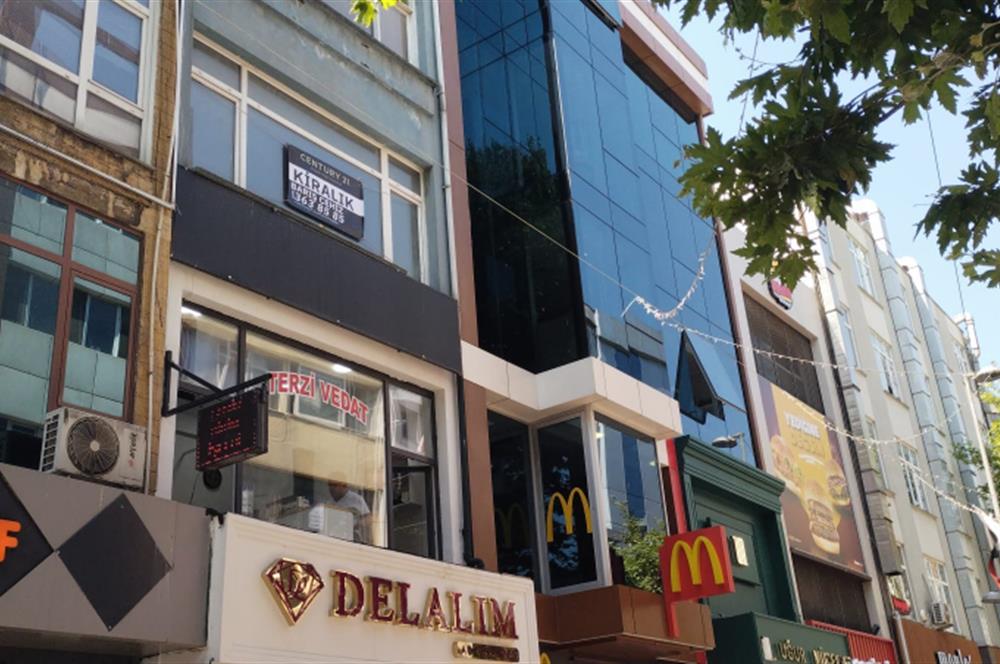 Kartal Ankara Caddesinde Kiralık 40 m2 Ofis