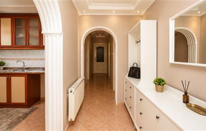 C21 Cius; Yıldırım Sitesi'nde Deniz Manzaralı 3+1 Ara Kat Daire