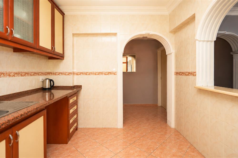 C21 Cius; Yıldırım Sitesi'nde Deniz Manzaralı 3+1 Ara Kat Daire