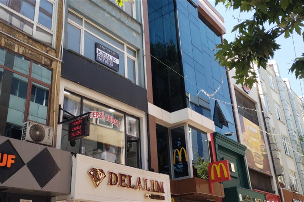 Kartal Ankara Caddesinde Kiralık 40 m2 Ofis