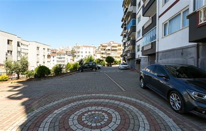 C21 Cius; Yıldırım Sitesi'nde Deniz Manzaralı 3+1 Ara Kat Daire