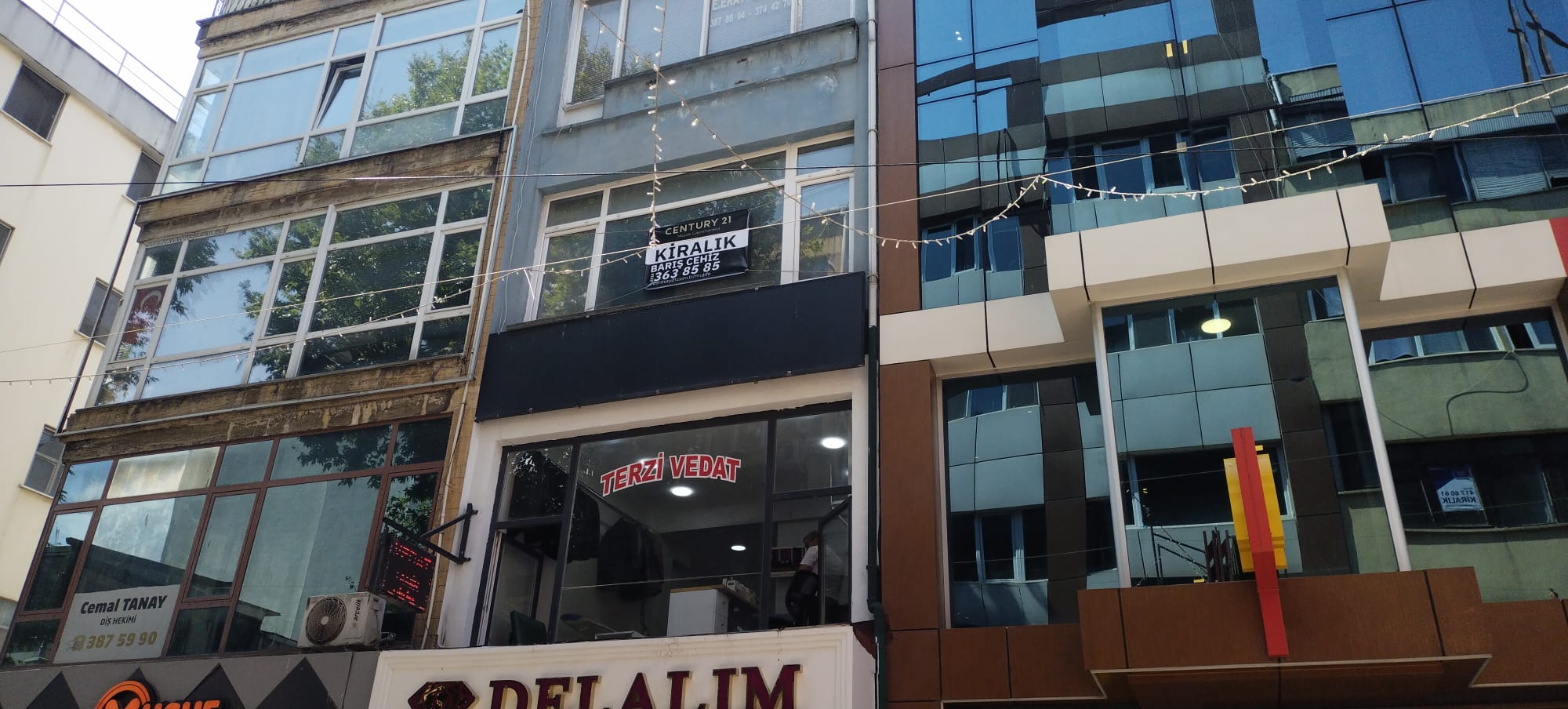 Kartal Ankara Caddesinde Kiralık 40 m2 Ofis