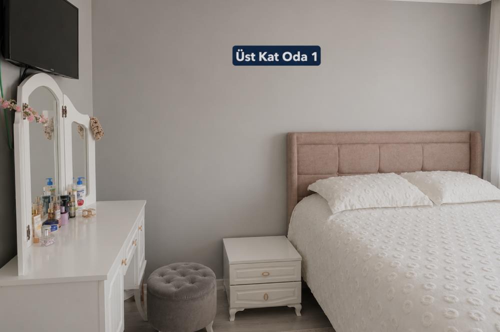 Sancaktepe'de Satılık 5+2 Üst Dubleks 2 Ayrı Daire Gibi Kullanım