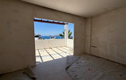 Bodrum Turgutreis Yalı Mevkii Satılık Denize Sıfır Havuzlu Site İçinde Yeni Daire ve Dubleksler