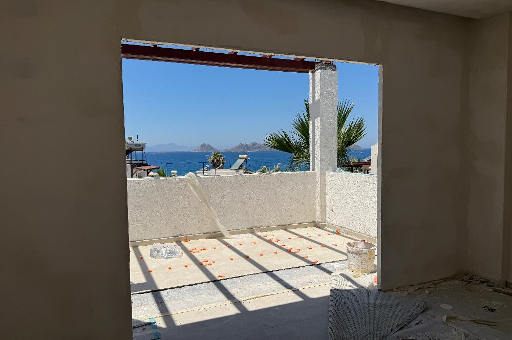 Bodrum Turgutreis Yalı Mevkii Satılık Denize Sıfır Havuzlu Site İçinde Yeni Daire ve Dubleksler