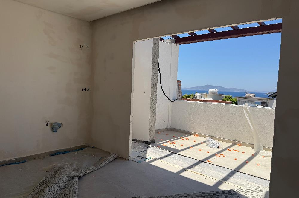 Bodrum Turgutreis Yalı Mevkii Satılık Denize Sıfır Havuzlu Site İçinde Yeni Daire ve Dubleksler