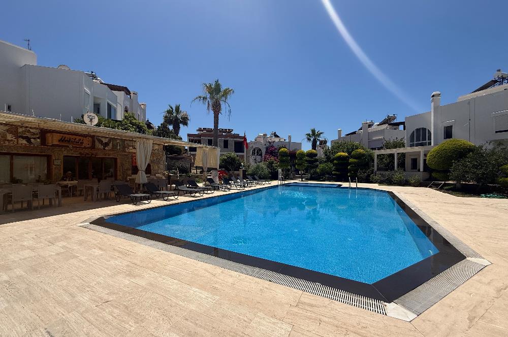 Bodrum Turgutreis Yalı Mevkii Satılık Denize Sıfır Havuzlu Site İçinde Yeni Daire ve Dubleksler