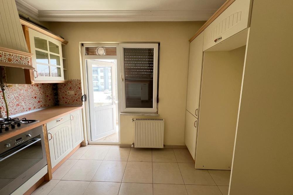 MALTEPE MAH. MERKEZİ KONUMDA 4 KAT KULLANIMLI 5+1 TERASLI VİLLA