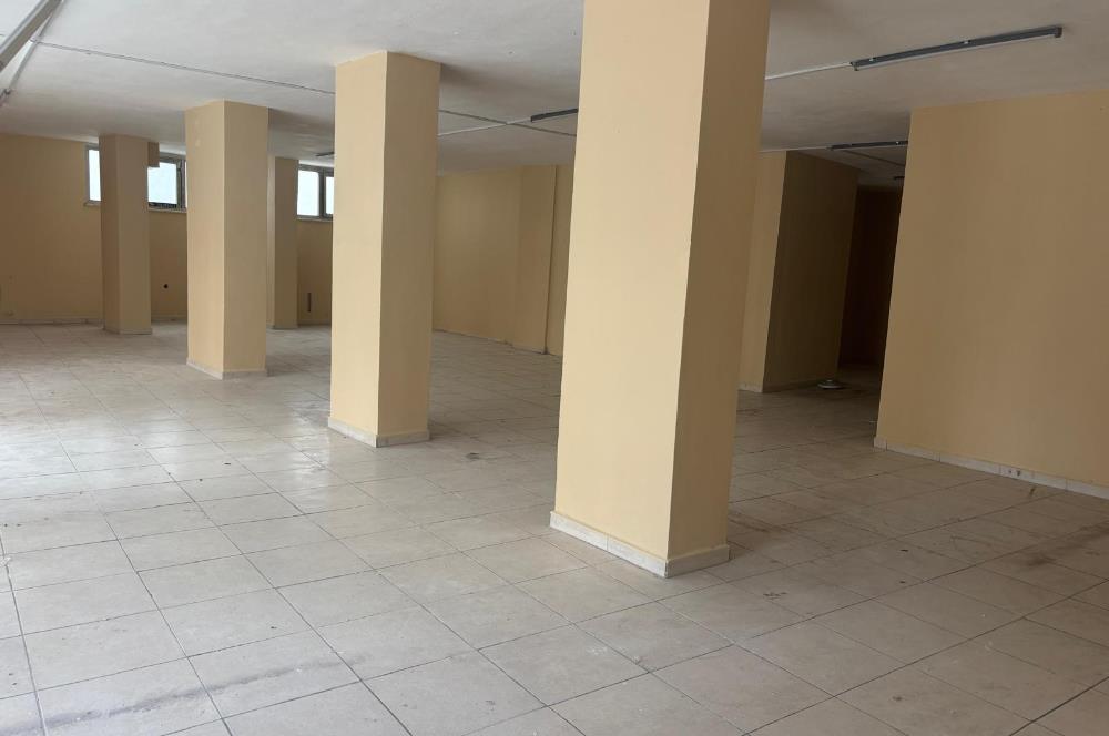 EYÜP GÜZELTEPE'DE CADDE ÜZERİ 240 M2 SATILIK DÜKKAN
