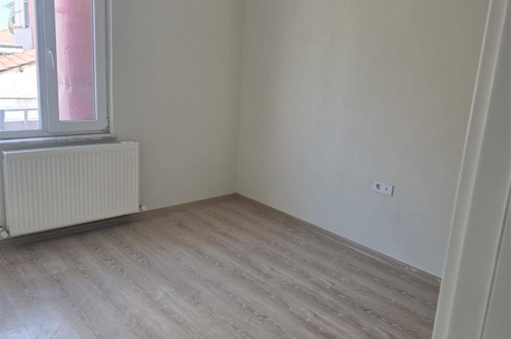 CENTURY 21 BAL GAYRİMENKUL'DEN EŞYASIZ İÇİ YENİLENMİŞ  2+1 ARAKAT DAİRE