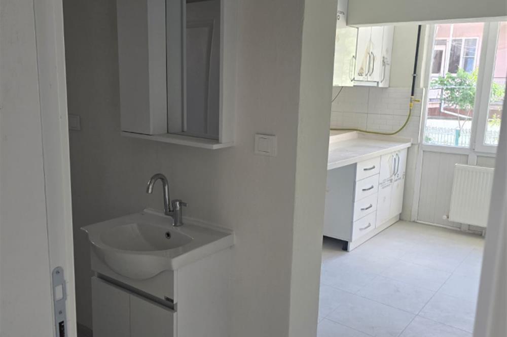 CENTURY 21 BAL GAYRİMENKUL'DEN EŞYASIZ İÇİ YENİLENMİŞ  2+1 ARAKAT DAİRE