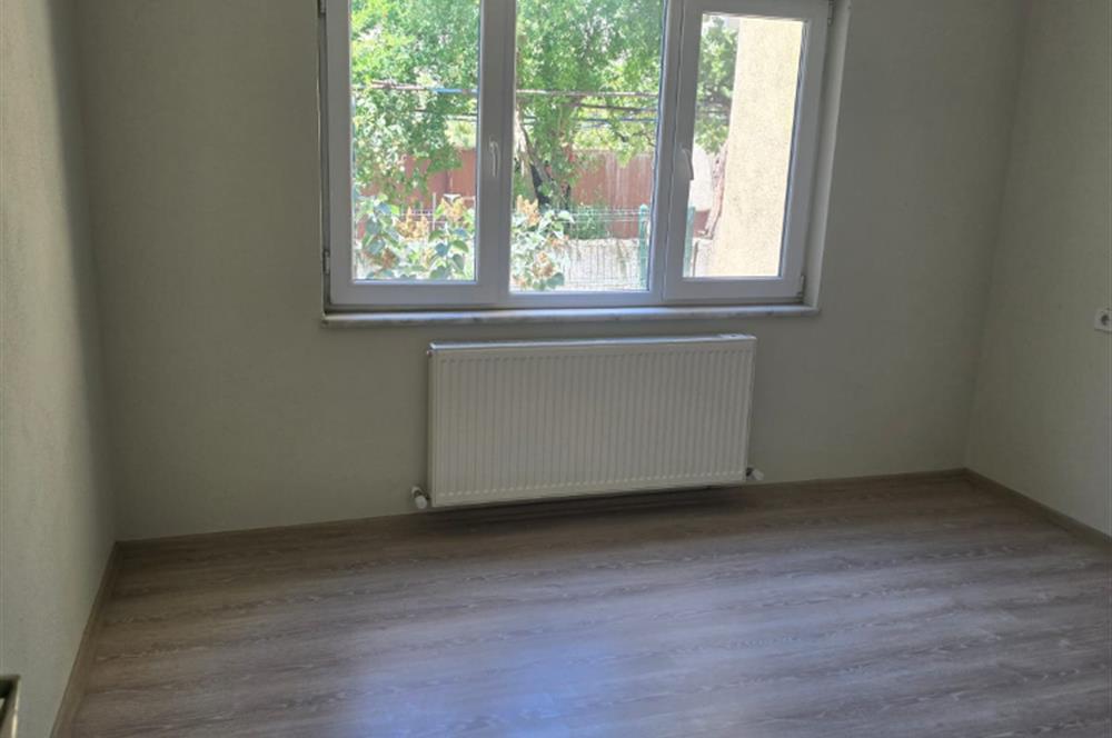 CENTURY 21 BAL GAYRİMENKUL'DEN EŞYASIZ İÇİ YENİLENMİŞ  2+1 ARAKAT DAİRE