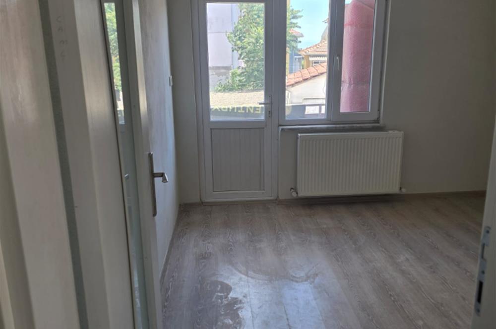 CENTURY 21 BAL GAYRİMENKUL'DEN EŞYASIZ İÇİ YENİLENMİŞ  2+1 ARAKAT DAİRE